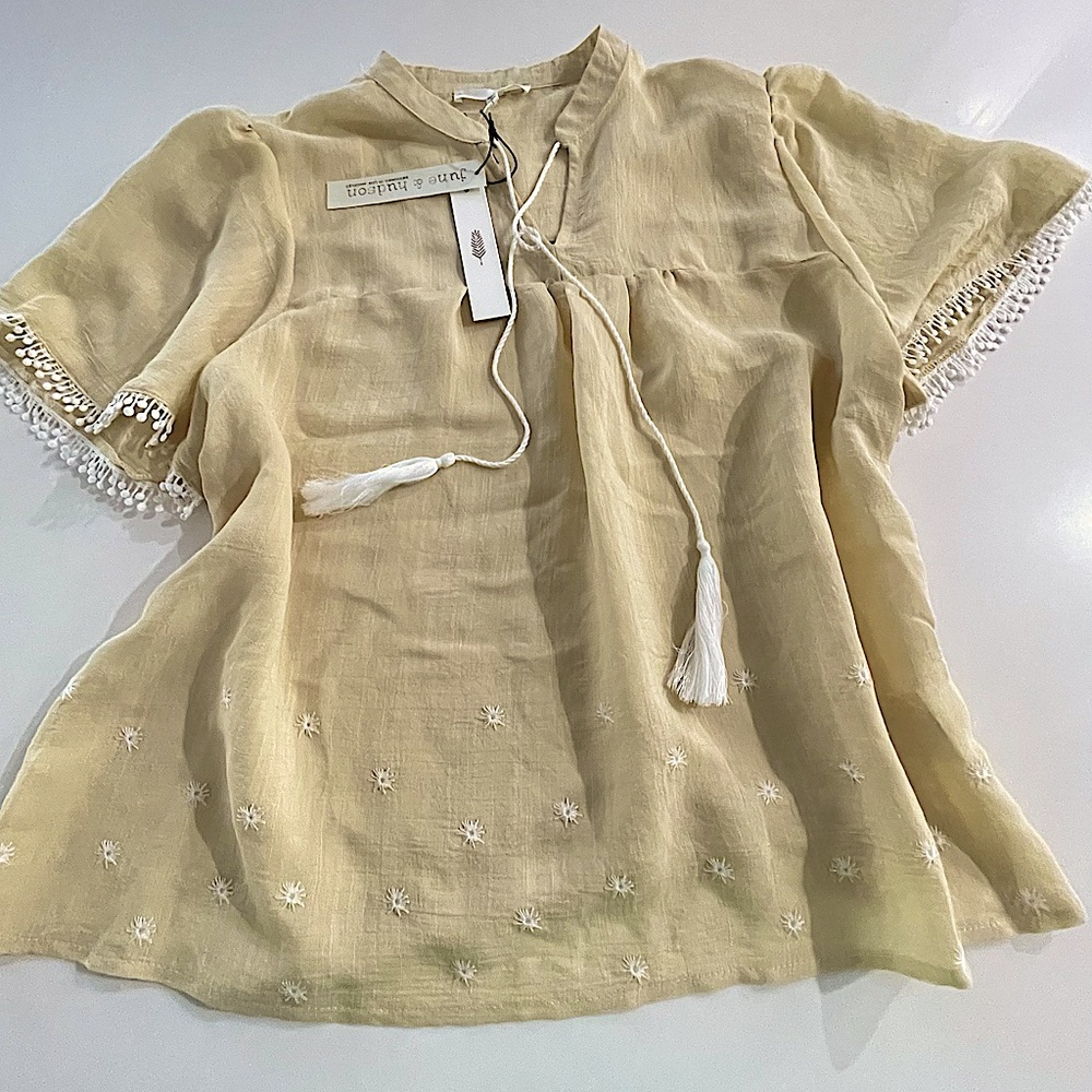 NWT JUNE & HUDSON LIGHTWEIGHT TASSLE BOHO BLOUSE